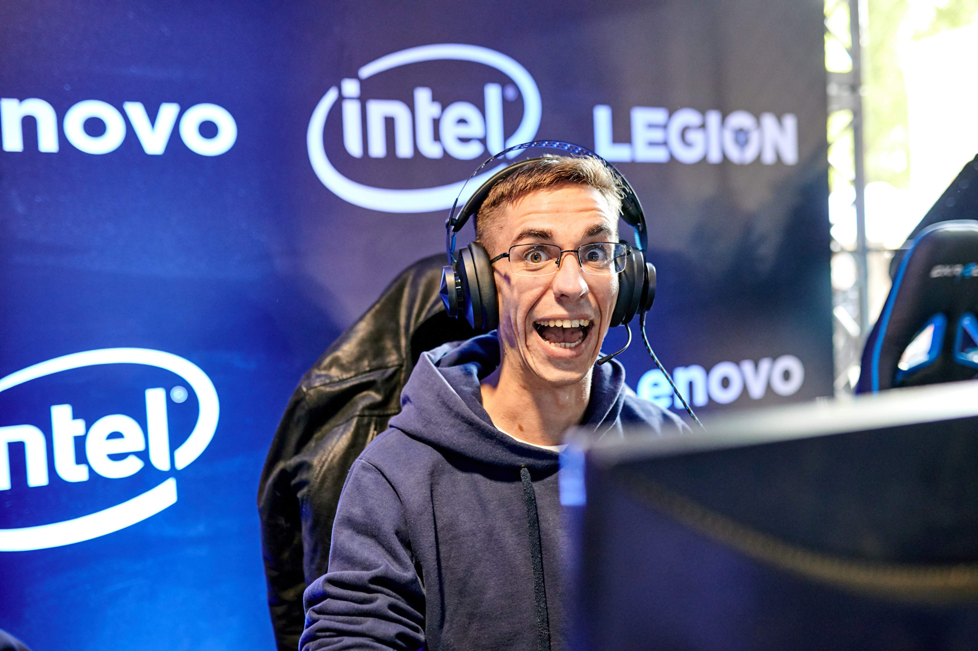 Born_to_be_wild_Lenovo_UA
