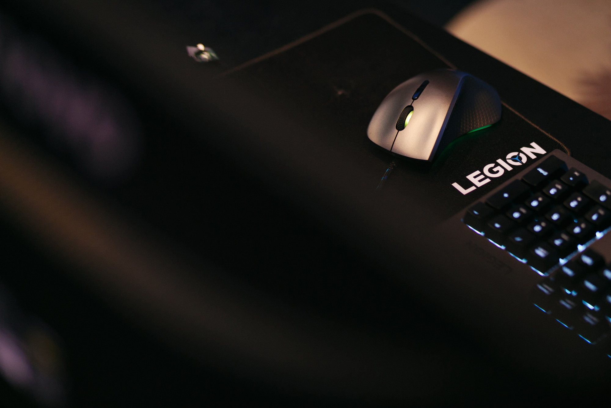 Lenovo_Legion_M500_RGB_Gaming_Mouse