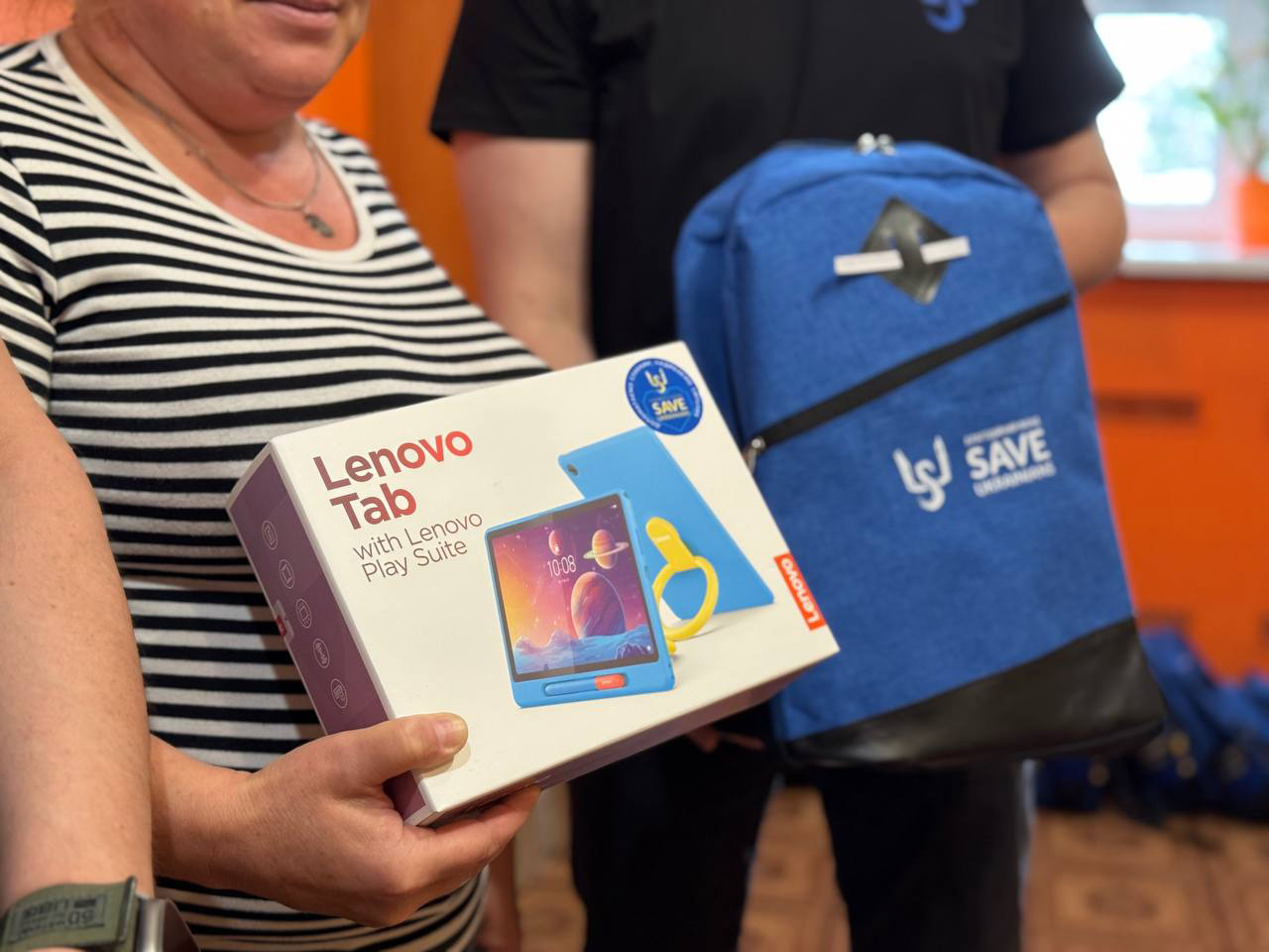 Lenovo Tab z keysom ta stylusom ta ryukzakamy. Lenovo Tab z keysom ta stylusom ta ryukzakamy.