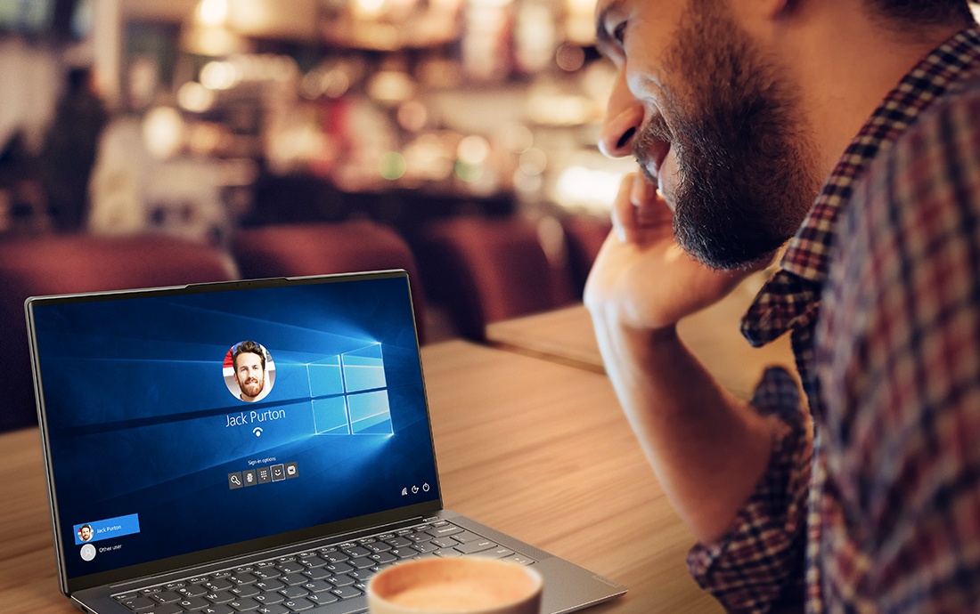 Захопливі розваги та інтелектуальні функції: ноутбук Lenovo YOGA S940 вже в Україні